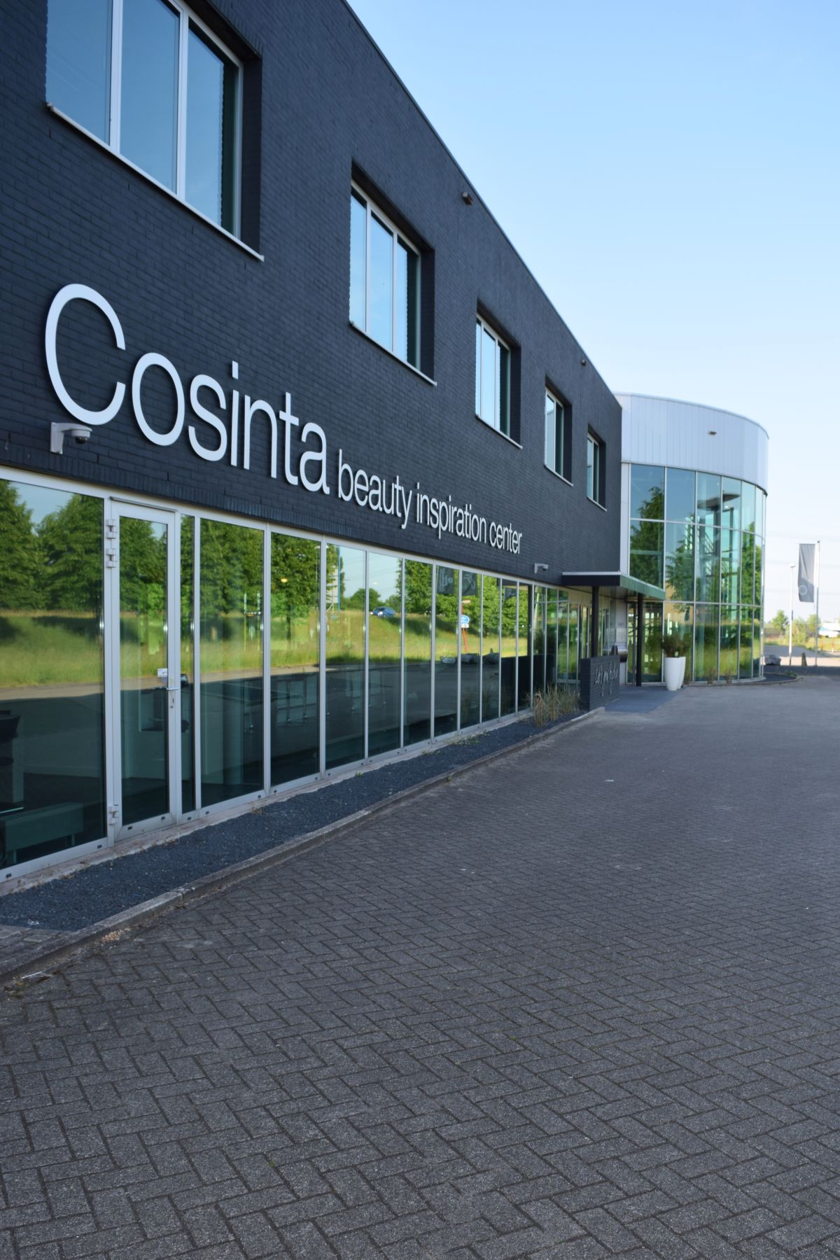 141027-Cosinta-Zoetermeer-staand02