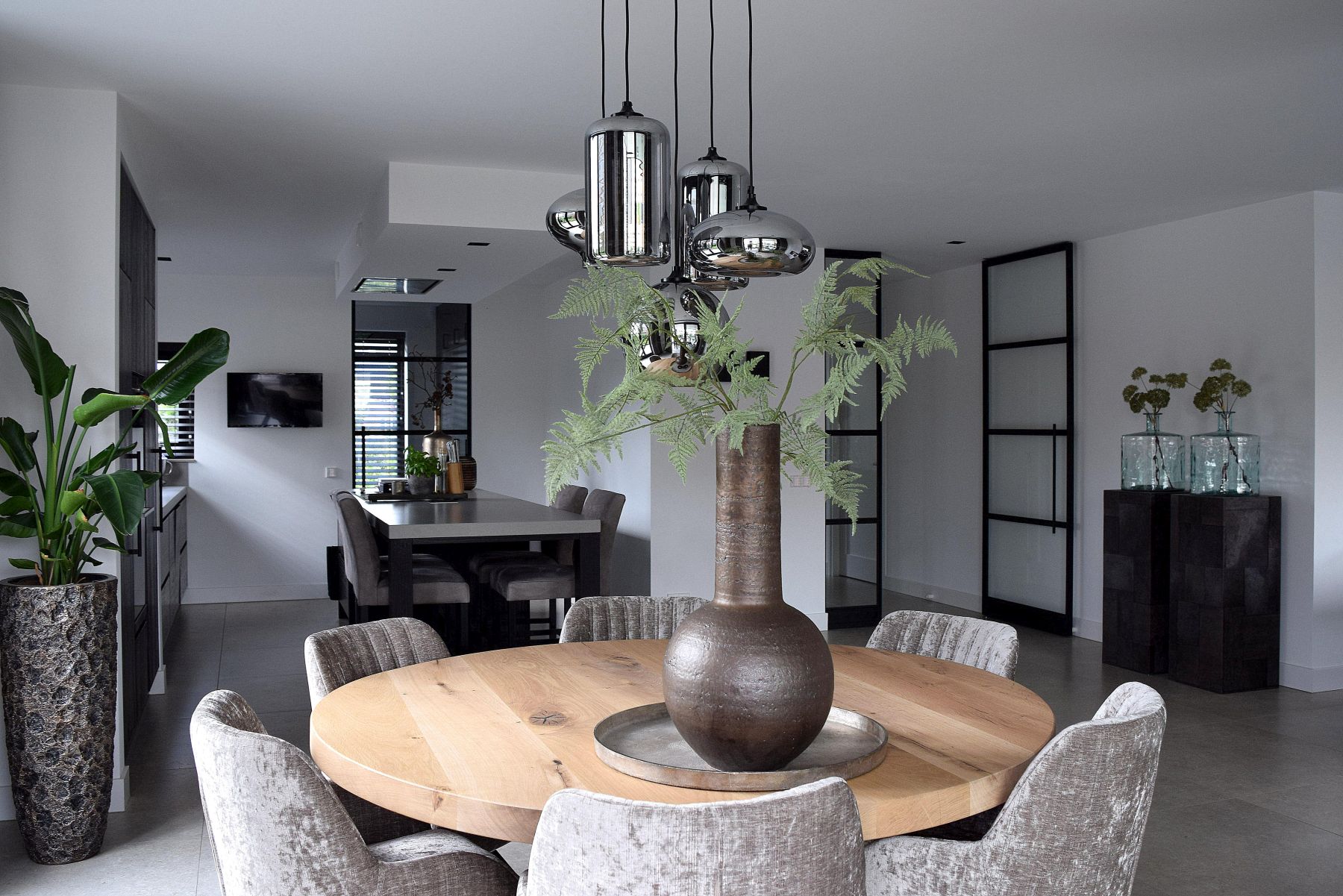 Landelijk-moderne-woning-aan-het-water-op-de-eilanden-in-bleiswijk05